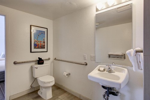 Inn at Venice Beach - image 22