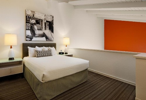 Inn at Venice Beach - image 5