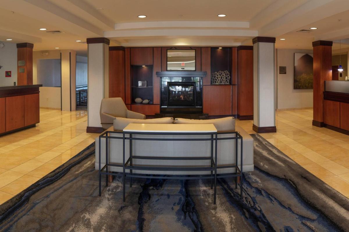 Fairfield Inn & Suites by Marriott Venice - image 4