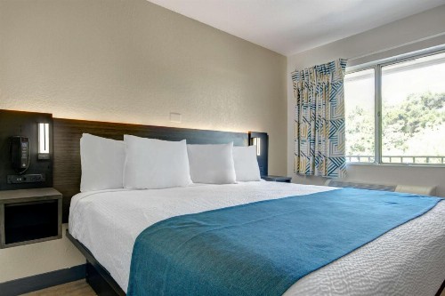 Motel 6-Venice FL - image 11
