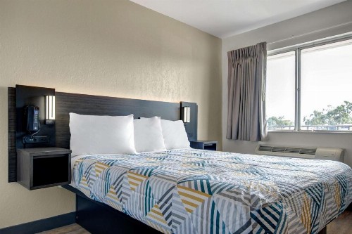 Motel 6-Venice FL - image 20