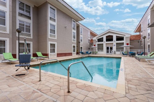 Hampton Inn & Suites Venice Bayside South Sarasota - image 10