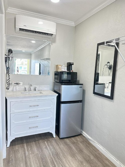 Sunshine Inn & Suites Venice Florida - image 24