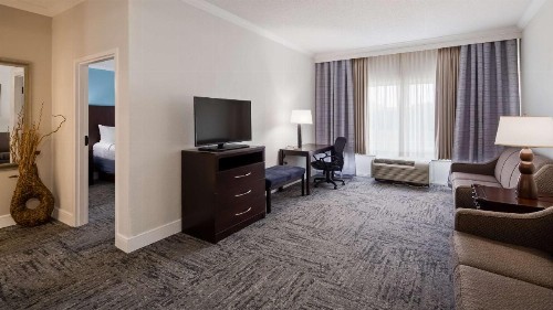 Best Western Plus Ambassador Suites Venice - image 21