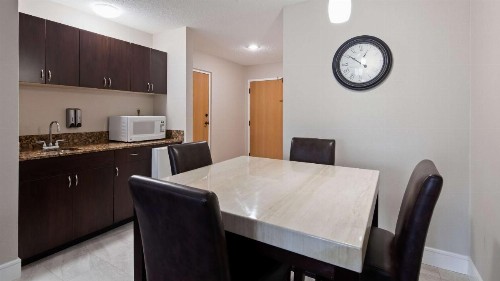 Best Western Plus Ambassador Suites Venice - image 26