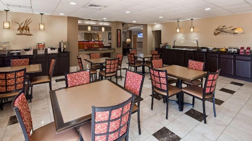 Best Western Plus Ambassador Suites Venice - image 3