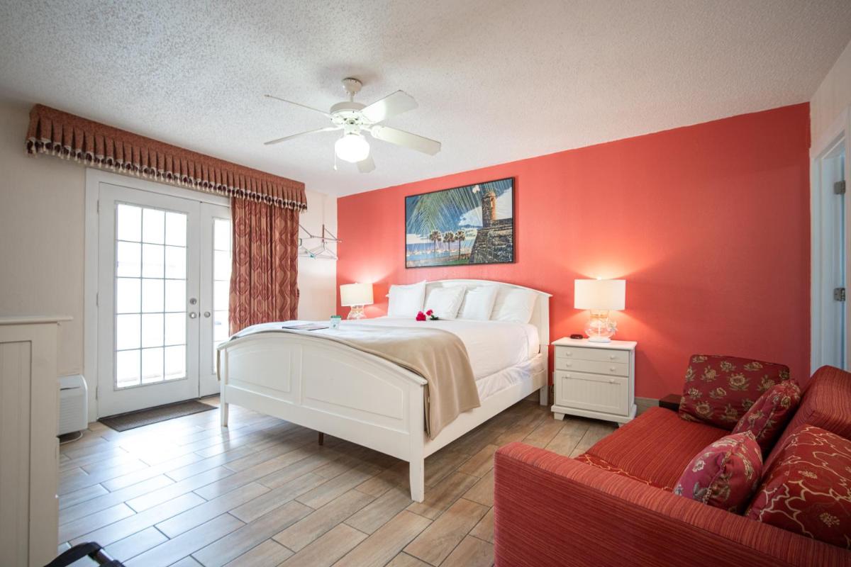 Island Sun Inn & Suites - Venice Florida Historic Downtown & Beach Getaway - image 2