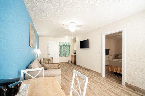 Island Sun Inn & Suites - Venice Florida Historic Downtown & Beach Getaway - image 25