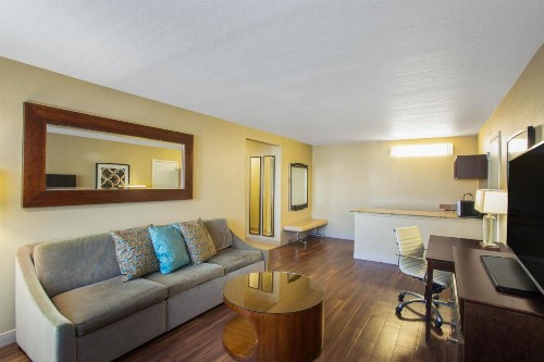 Ramada by Wyndham Venice Hotel Venezia - image 6