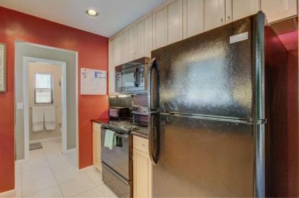 South Venice Pool Home with Fence Dog Friendly Florida