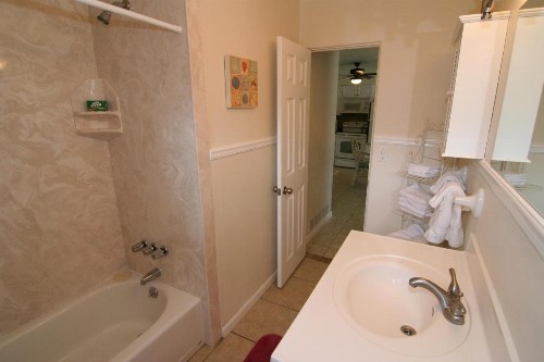 Tropical Villas Of Venice Beach - image 19