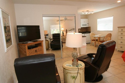 Tropical Villas Of Venice Beach - image 28