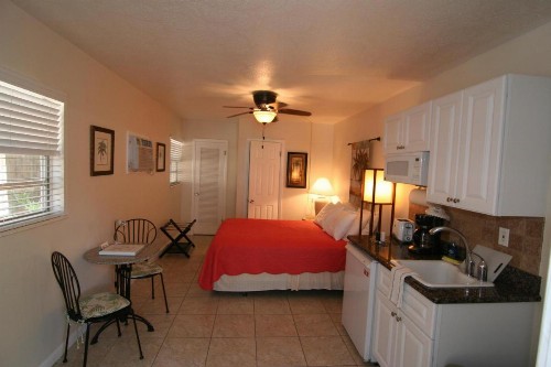 Tropical Villas Of Venice Beach - image 30