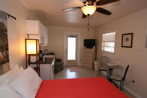 Tropical Villas Of Venice Beach - image 33