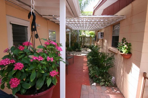 Tropical Villas Of Venice Beach - image 5
