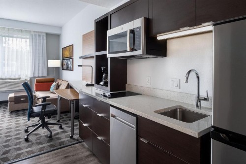 TownePlace Suites By Marriott Venice - image 4