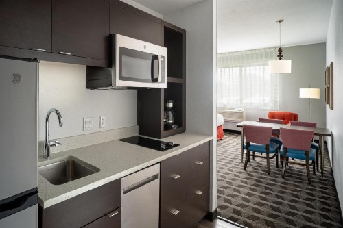 TownePlace Suites By Marriott Venice - image 7