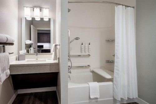 TownePlace Suites By Marriott Venice - image 9
