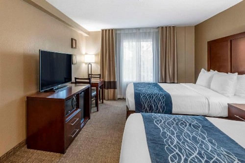 Comfort Inn & Suites Ventura Beach - image 13