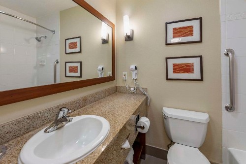 Comfort Inn & Suites Ventura Beach - image 27