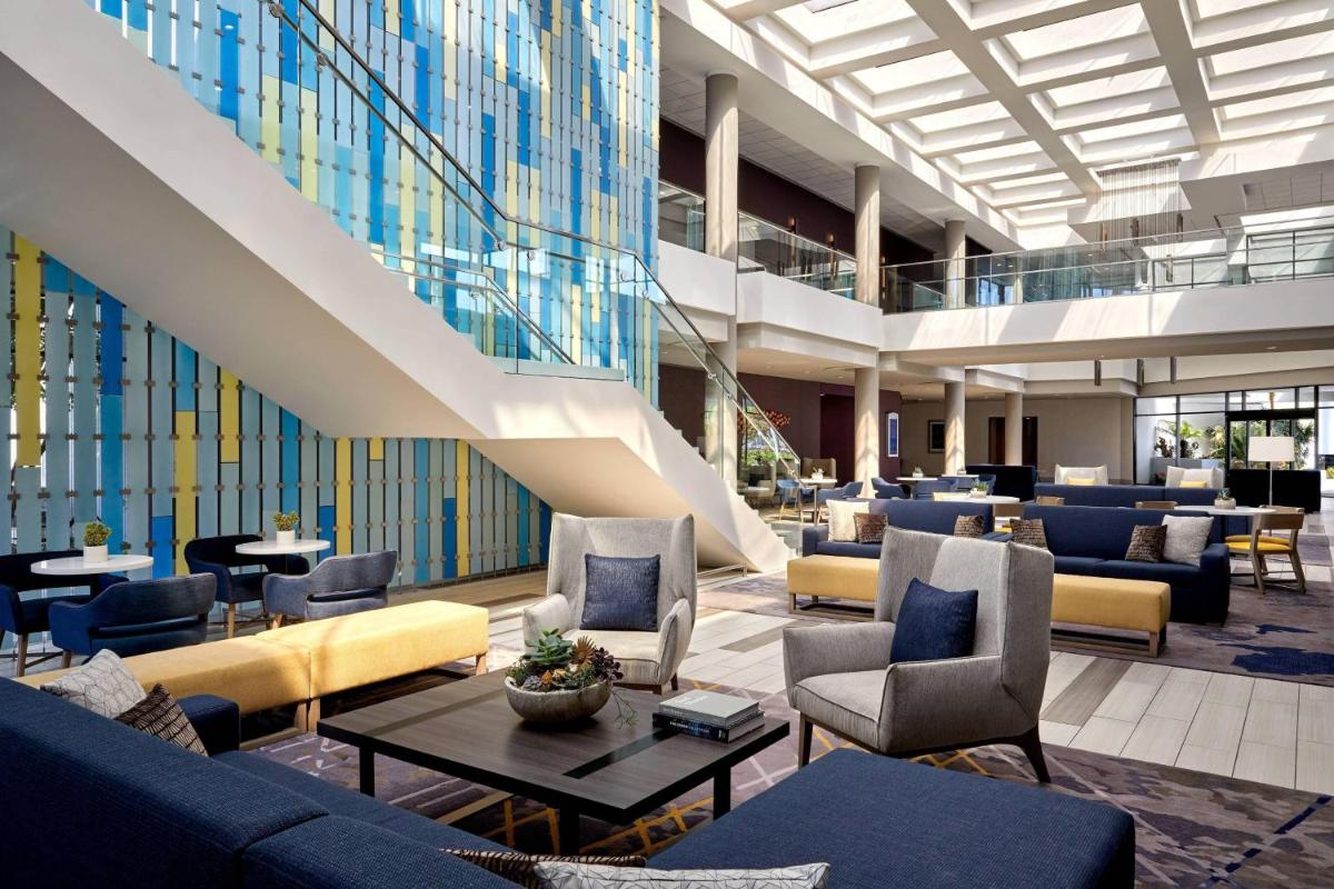 Ventura Beach Marriott - image 4