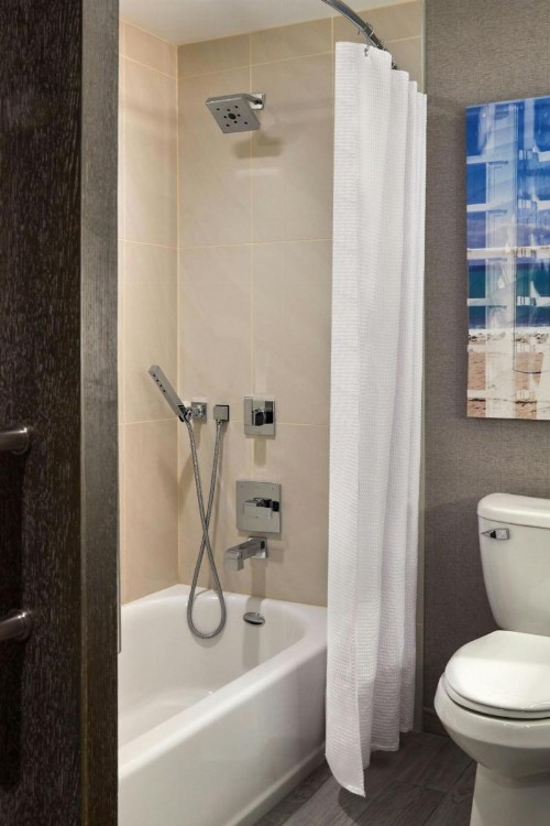 Ventura Beach Marriott - image 41