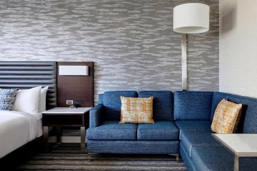 Ventura Beach Marriott - image 8