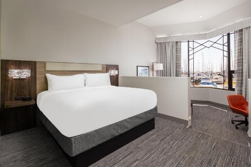 Holiday Inn Express Hotel & Suites Ventura Harbor an IHG Hotel - image 32