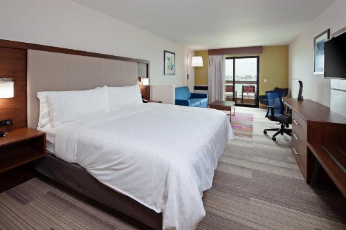 Holiday Inn Express Hotel & Suites Ventura Harbor an IHG Hotel - image 8