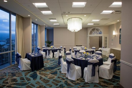Crowne Plaza Ventura