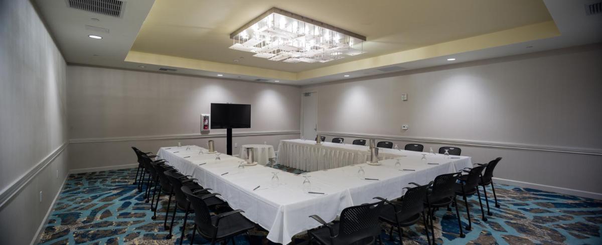 Crowne Plaza Hotel Ventura Beach an IHG Hotel - image 4