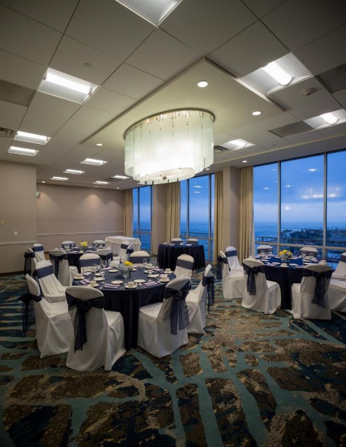Crowne Plaza Hotel Ventura Beach an IHG Hotel - image 7