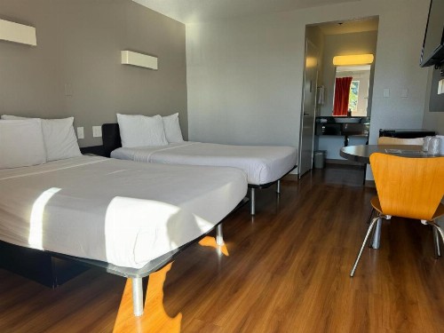 Motel 6-Ventura CA - South - image 41