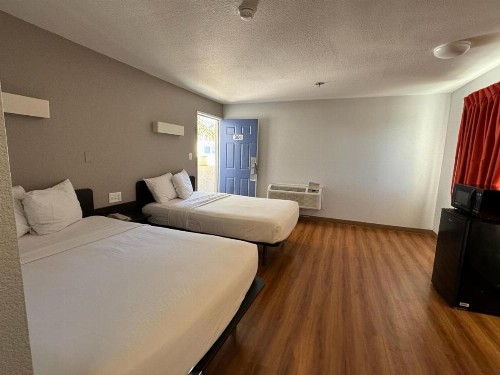Motel 6-Ventura CA - South - image 42