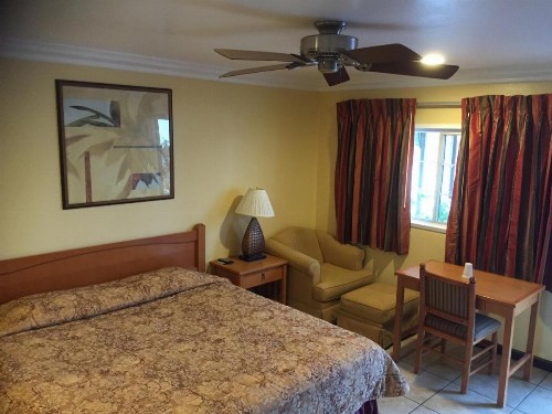 Bayshore Inn Ventura - image 6