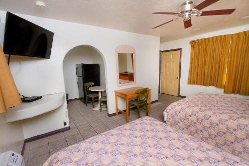 Mission Bell Motel - image 25