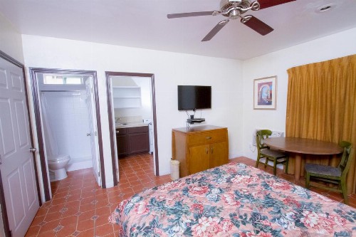Mission Bell Motel - image 27