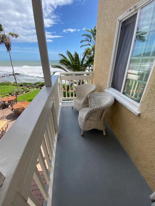 Cliff House Inn - image 18