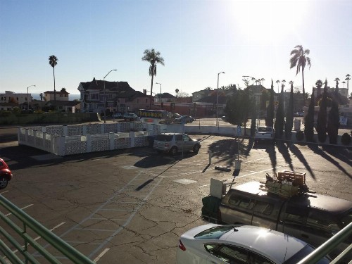 Travelers Beach Inn - image 11