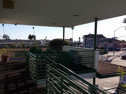 Travelers Beach Inn - image 14