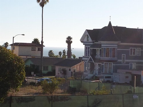 Travelers Beach Inn - image 16