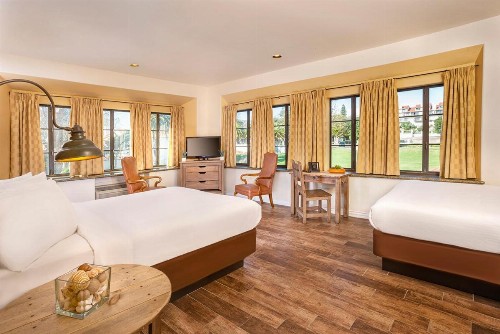 Clocktower Inn Ventura - image 13