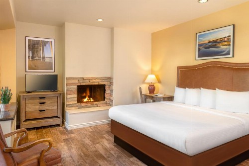 Clocktower Inn Ventura - image 16