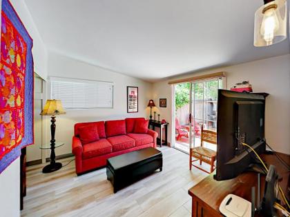 1031 Bangor Lane Bungalow - image 4