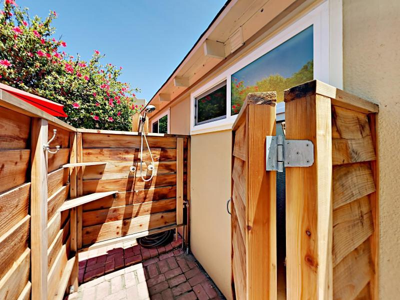 1031 Bangor Lane Bungalow - image 5