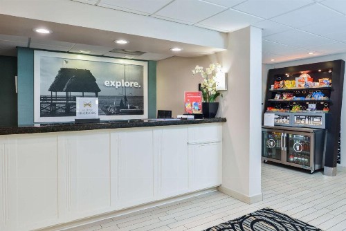 Hampton Inn & Suites Vero Beach Outlets - image 12
