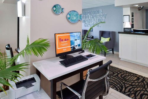 Hampton Inn & Suites Vero Beach Outlets - image 14