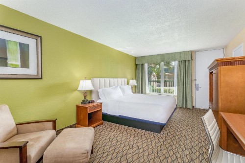 Holiday Inn Vero Beach-Oceanside an IHG Hotel - image 3