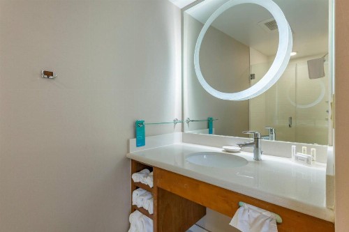 SpringHill Suites Vero Beach - image 13