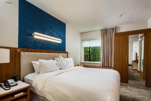 SpringHill Suites Vero Beach - image 7